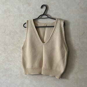 Babaa Sweater Vest